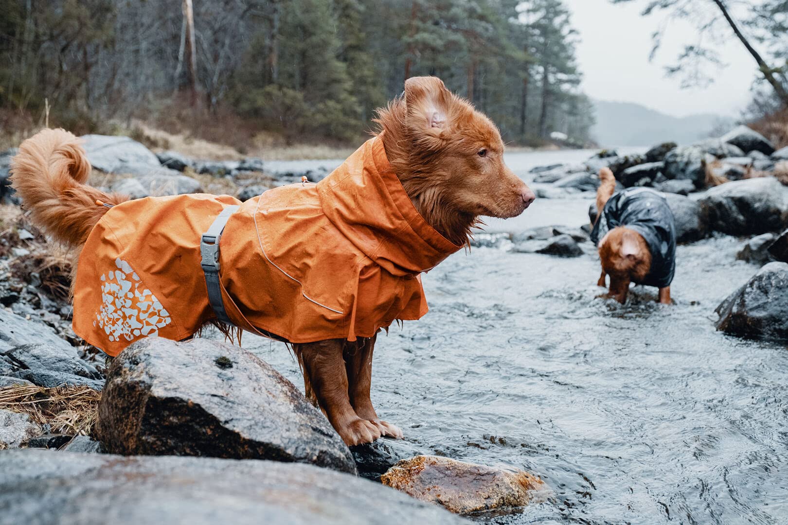Hurtta Monsoon Coat neck collar tricot detail prevents water entry