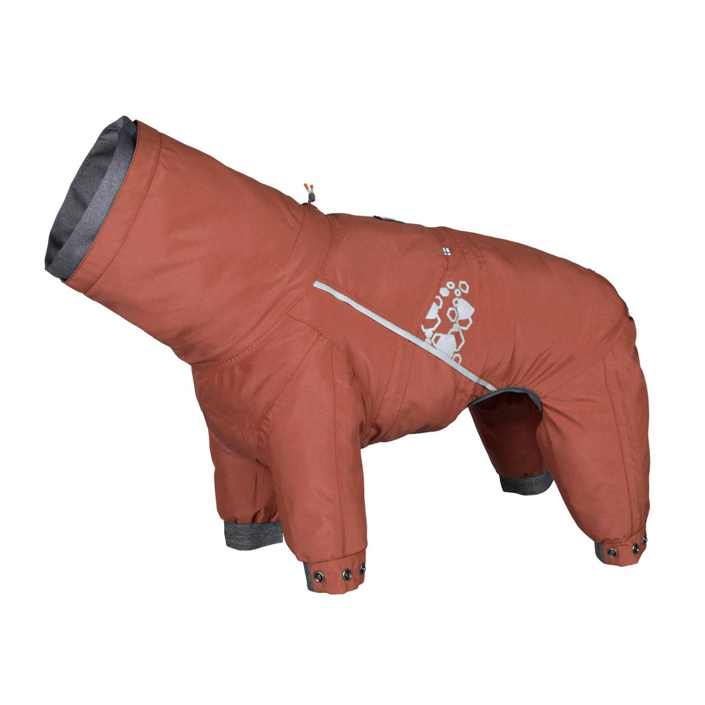 Hurtta Mudventure ECO Overall Cinnamon side view highlights adjustable fit for comfortable outdoor adventures.
