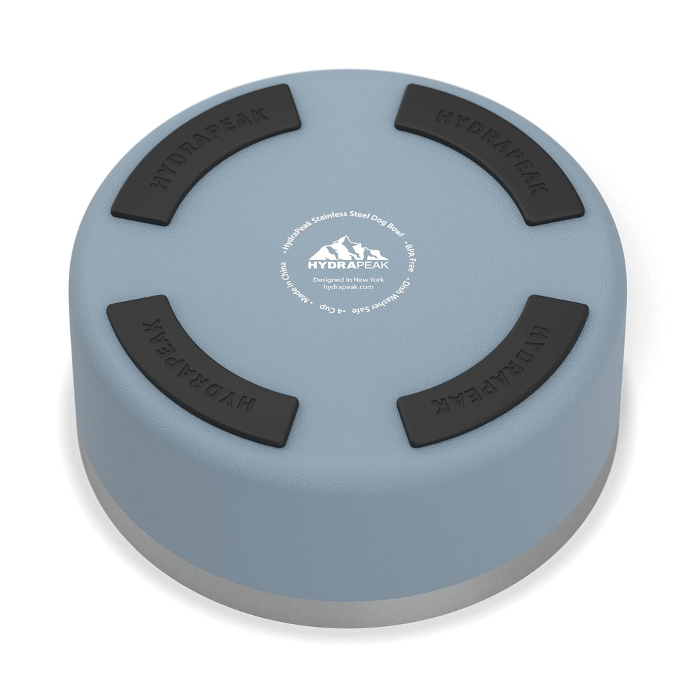 Hydrapeak 32oz capacity supports small-to-medium dogs with reliable portions.