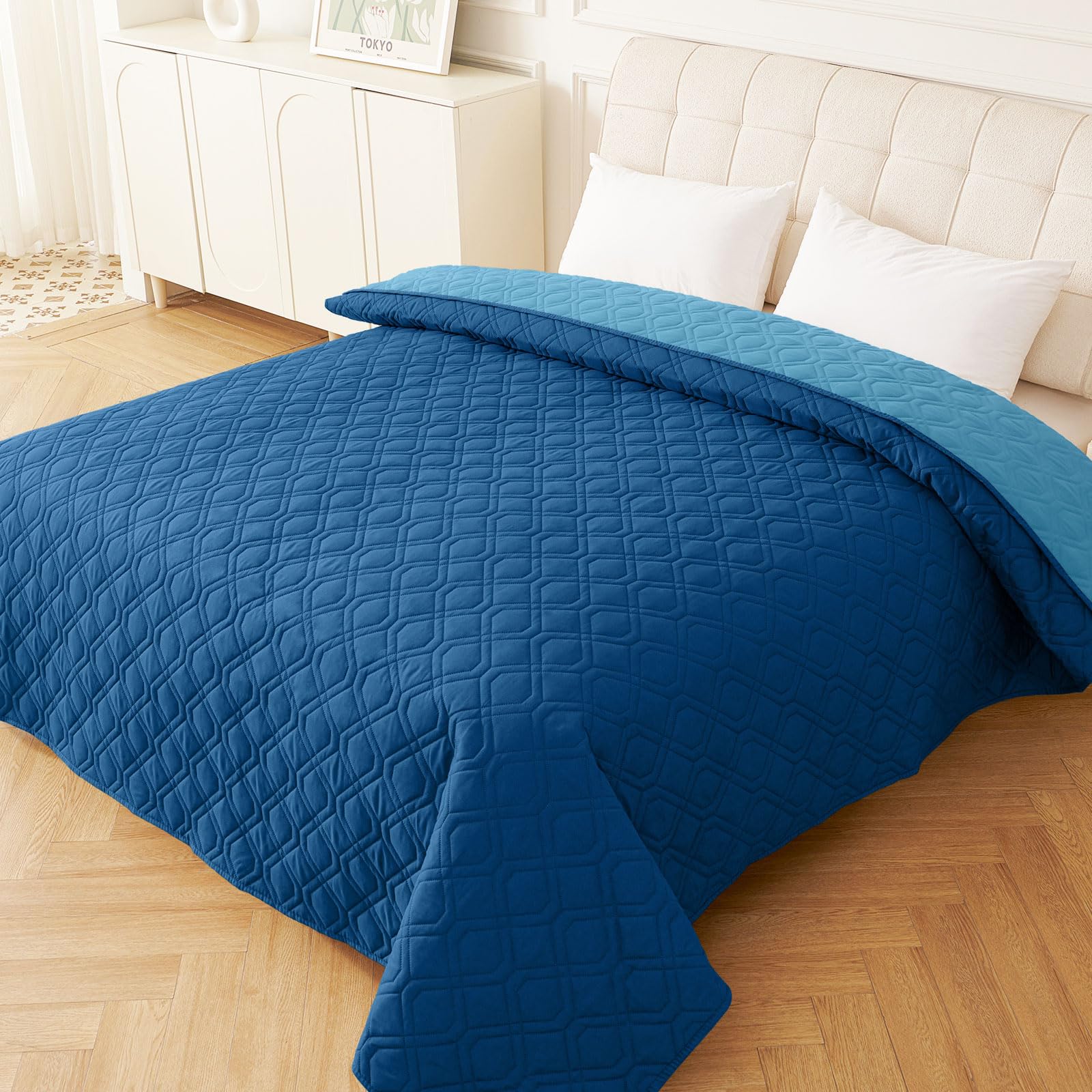 hyha double-layer design front and back on couch