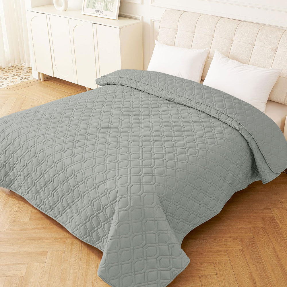 Hyha furniture-protection dog blanket shown as a durable couch cover.