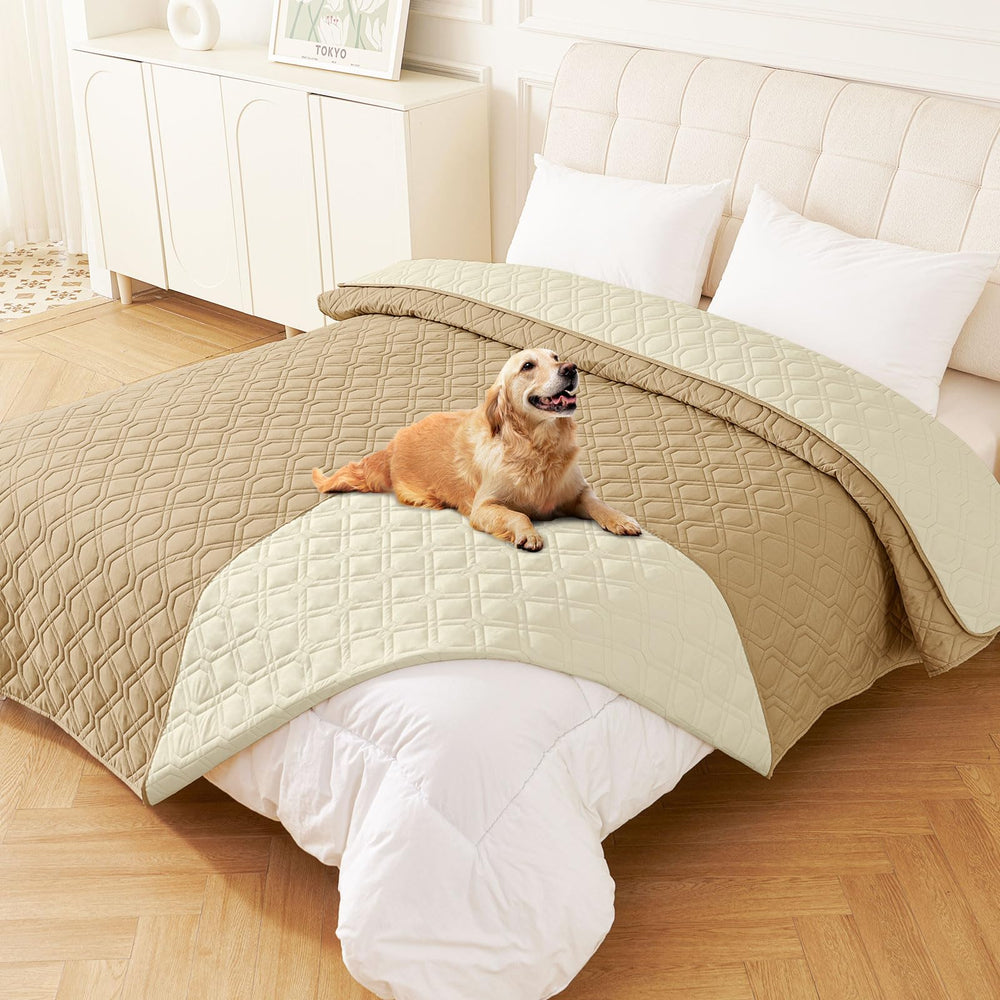 hyha waterproof dog bed blanket close-up fabric with triple waterproof protection.