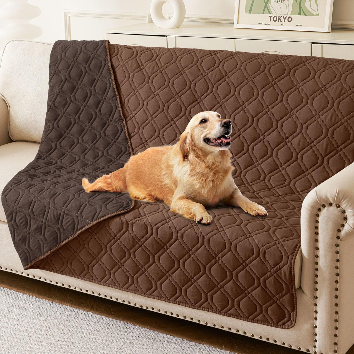 Hyha waterproof dog bed blanket closeup shows triple protection on both sides for spills