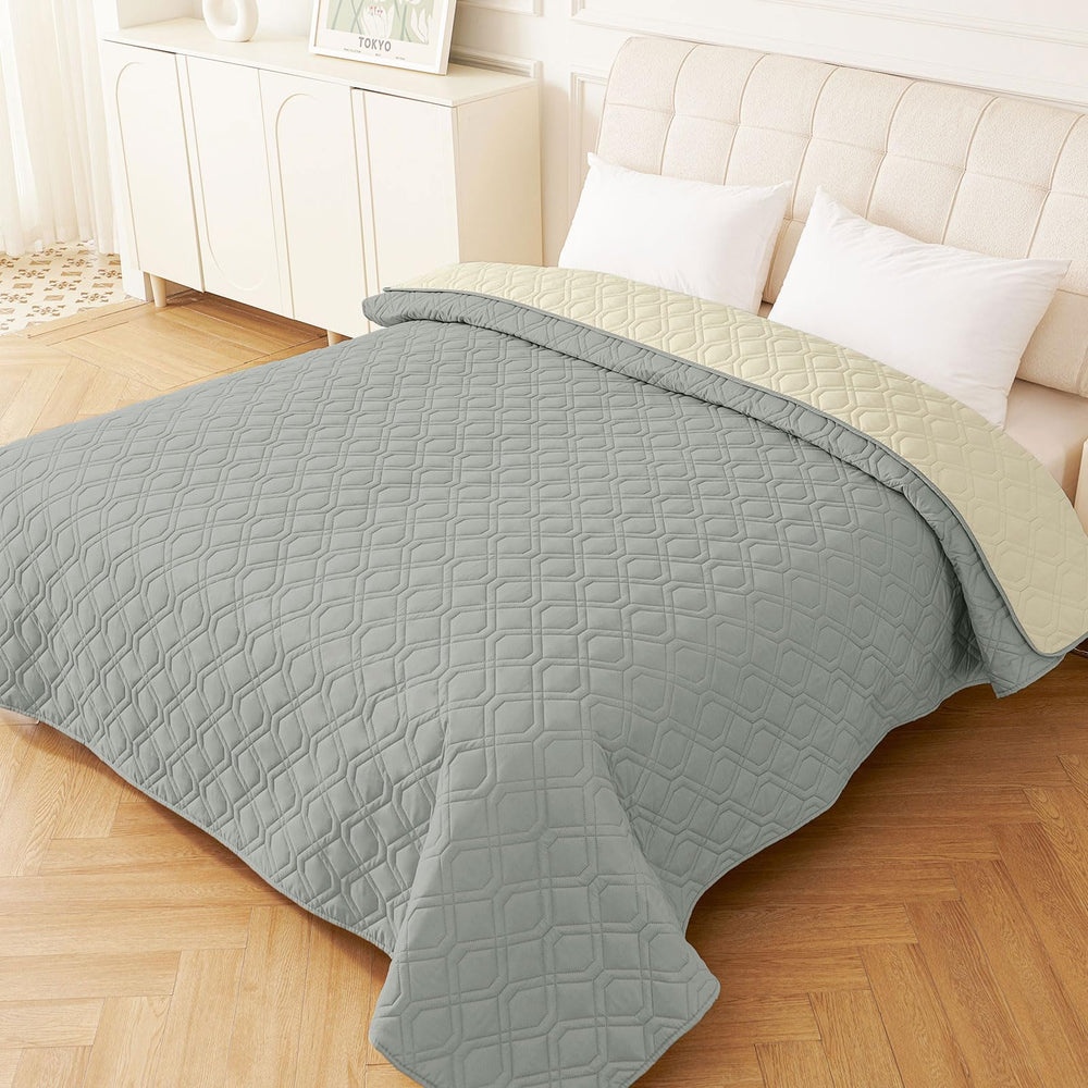 hyha waterproof dog bed blanket edge stitching highlighting durability
