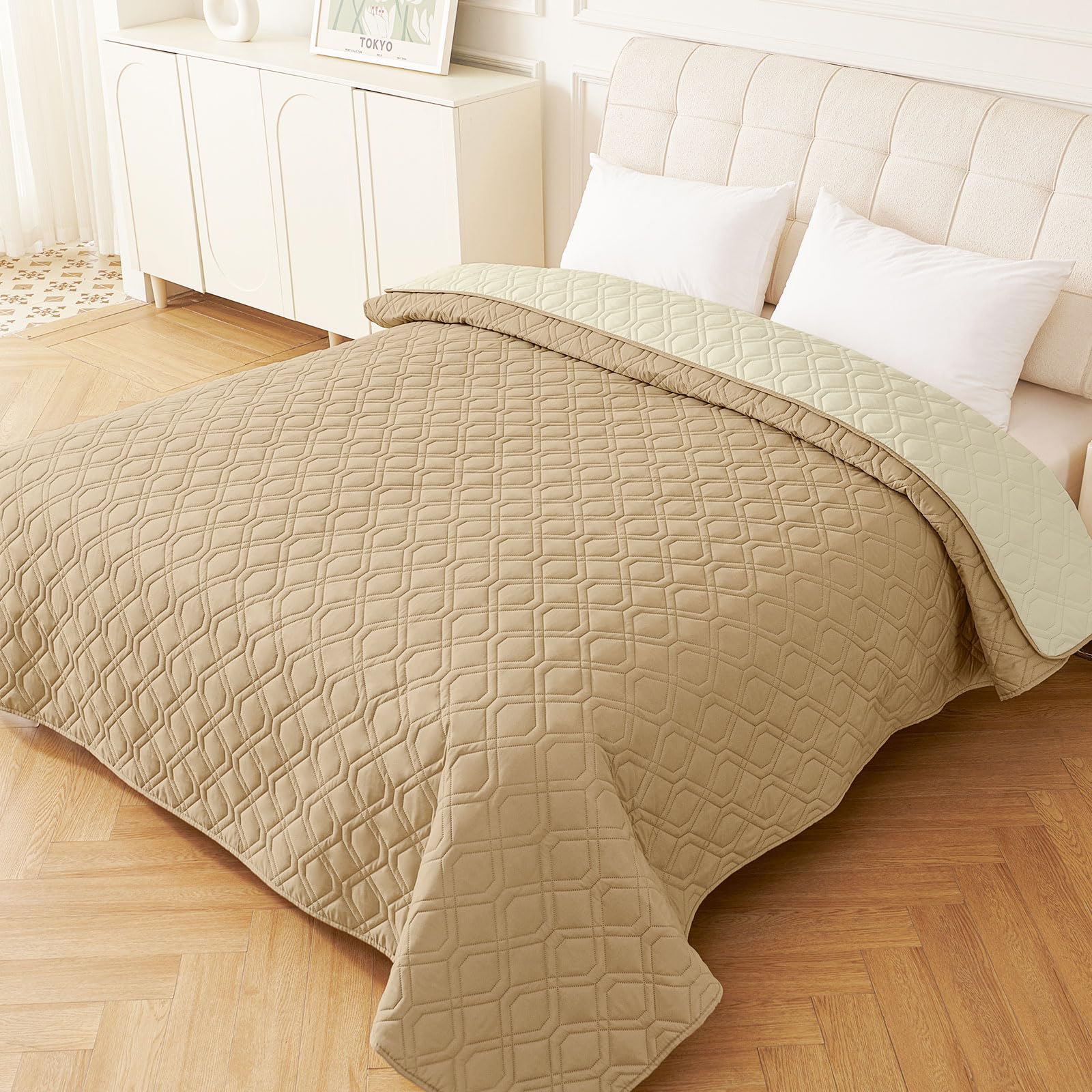 hyha waterproof dog bed blanket size reference conveys ample coverage for large dogs