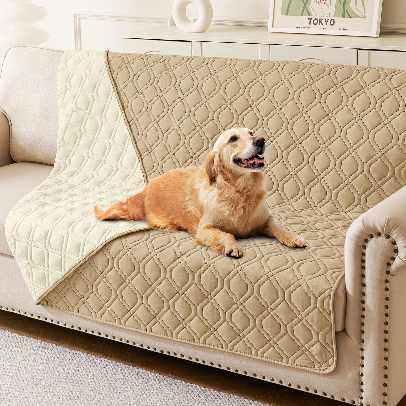 hyha waterproof dog bed blanket close-up of waterproof layers for spill protection