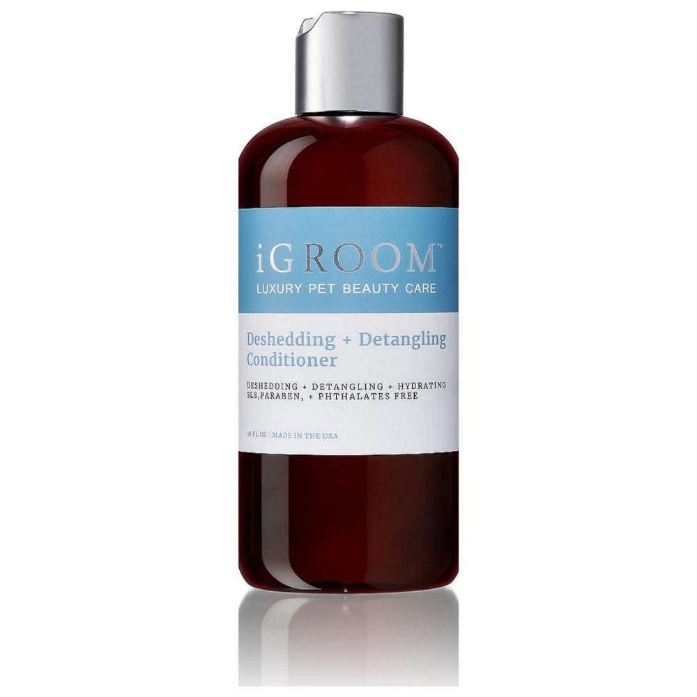 iGroom Deshedding & Detangling Dog Conditioner bottle showcased for easy detangling and smoothing.
