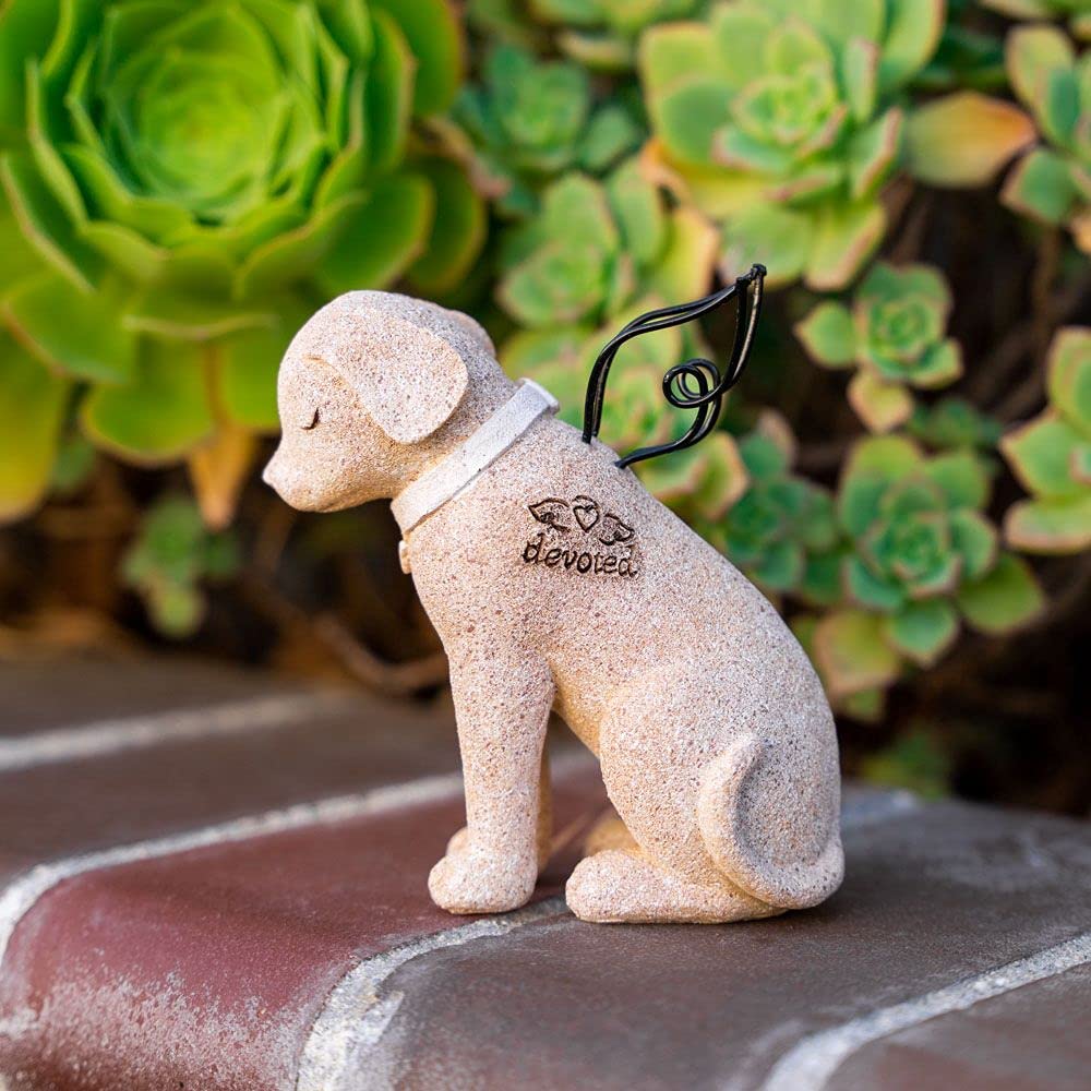 iHeartDogs Dog Memorial Angel Figurine close-up detail reveals subtle shading and a gentle finish