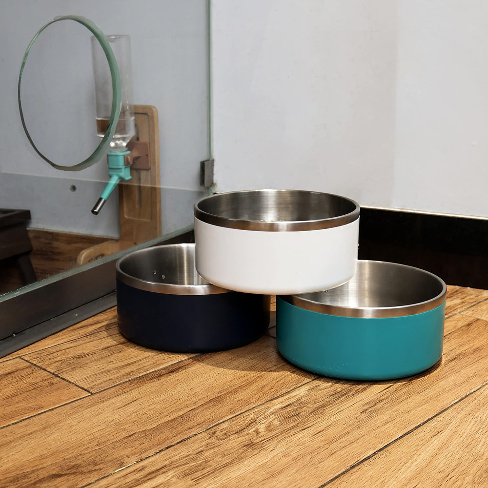 IKITCHEN dog bowl non-slip rubber-bottom prevents sliding.