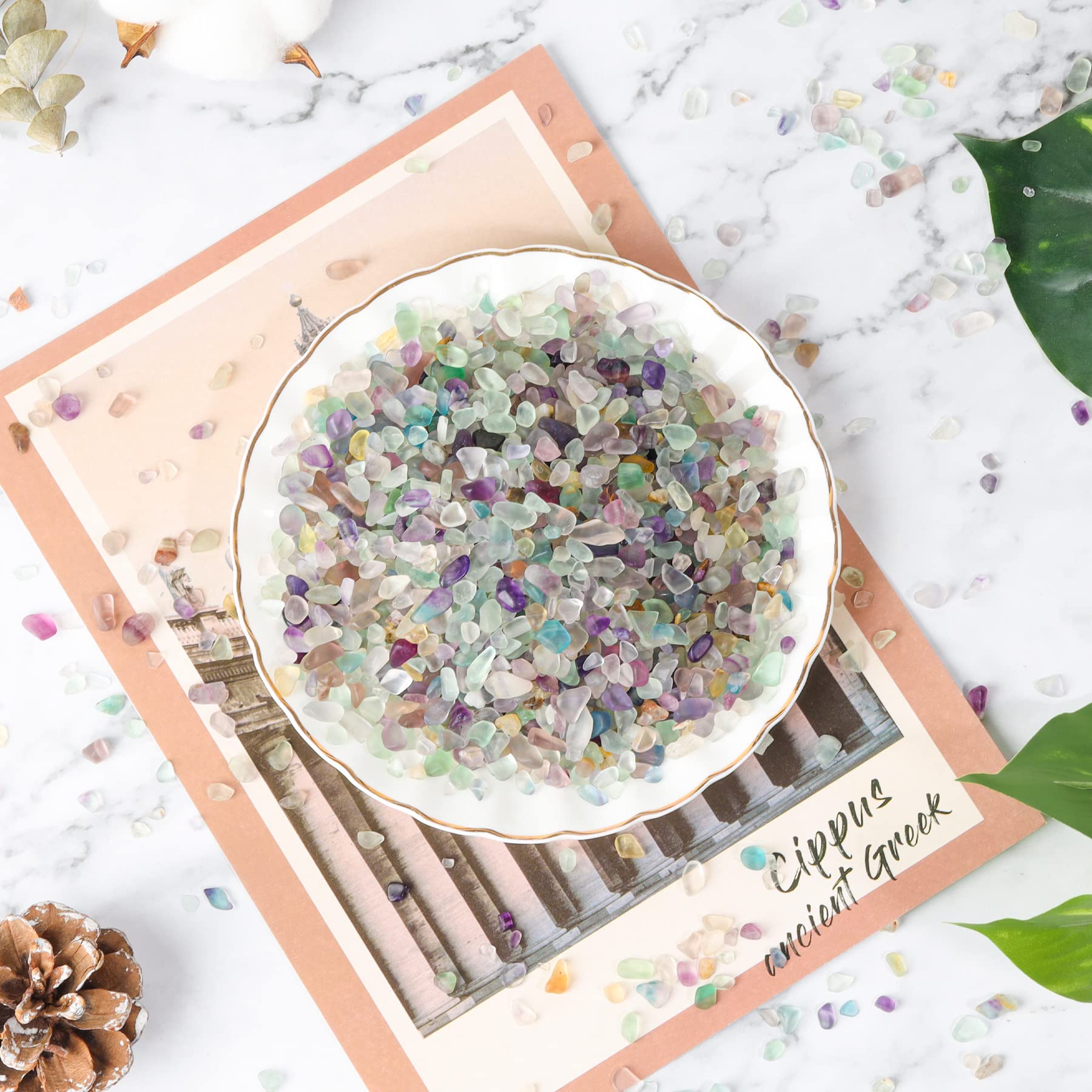 T4U Crystal Chips Stone Crushed Quartz Glass 2LB - Fluorite Tumbled Gravel Small Decorative Pebbles Bulk, Mini Polished Rocks Pieces for Crafts, Vases Filler, Succulent Plants, Aquarium Gravel Rocks