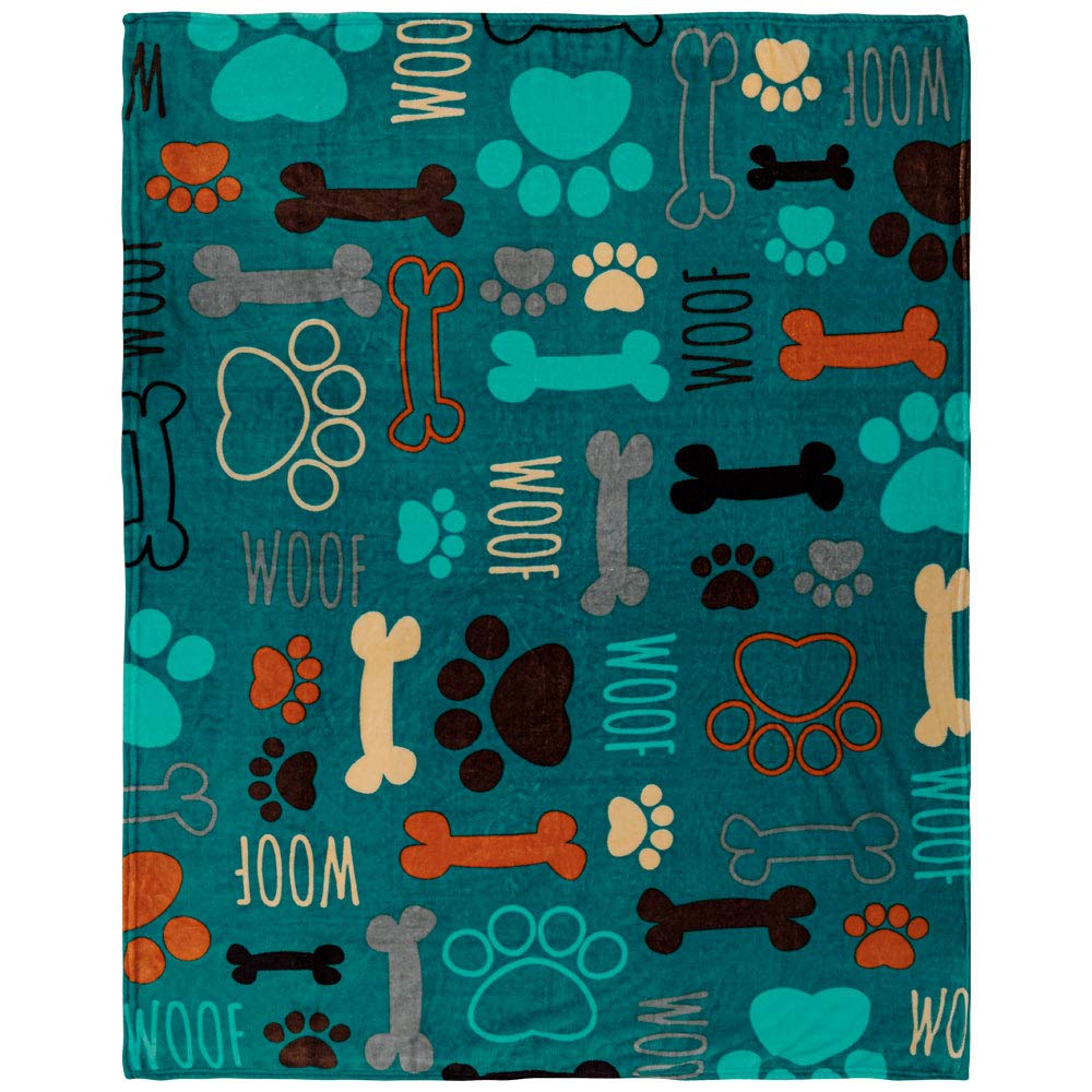 Infinity Republic Puppy Paws blanket bedtime snuggle demonstrating plush warmth