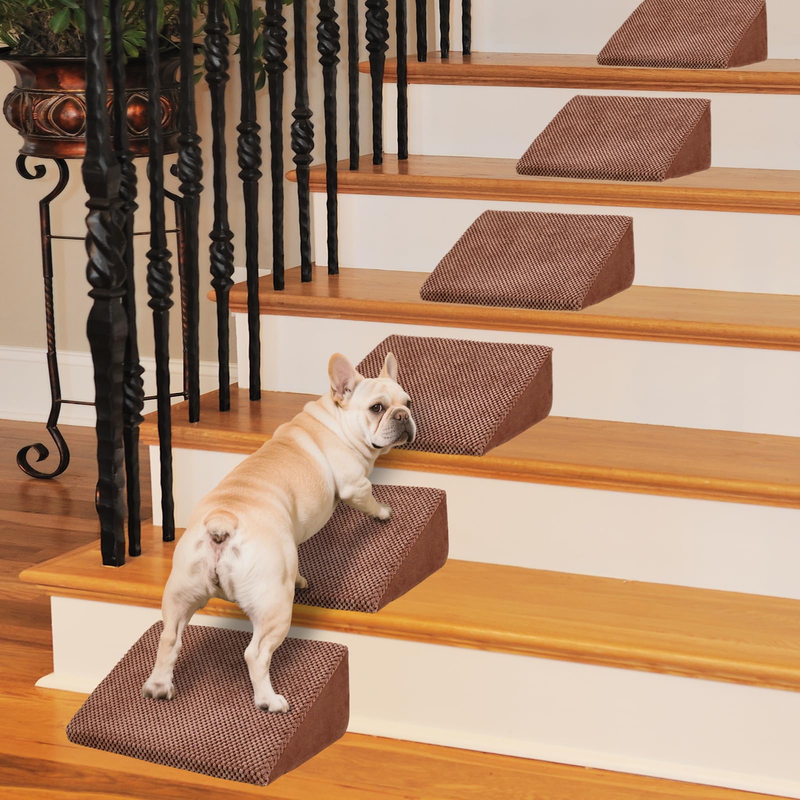 INRLKIT 40D-density foam dog ramp offers sturdy support for small dogs.