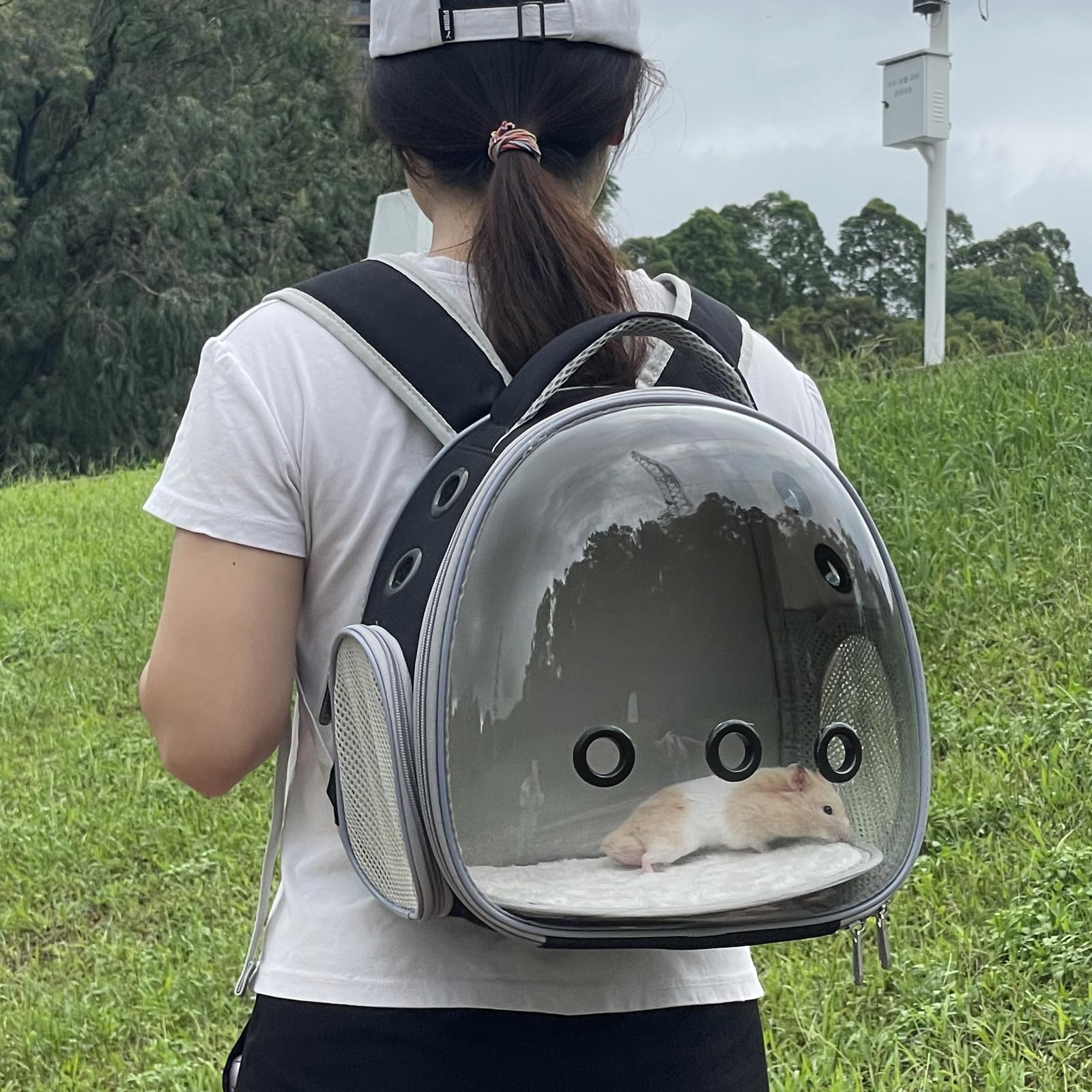 ioview lightweight carry design enables easy handling on daily trips.