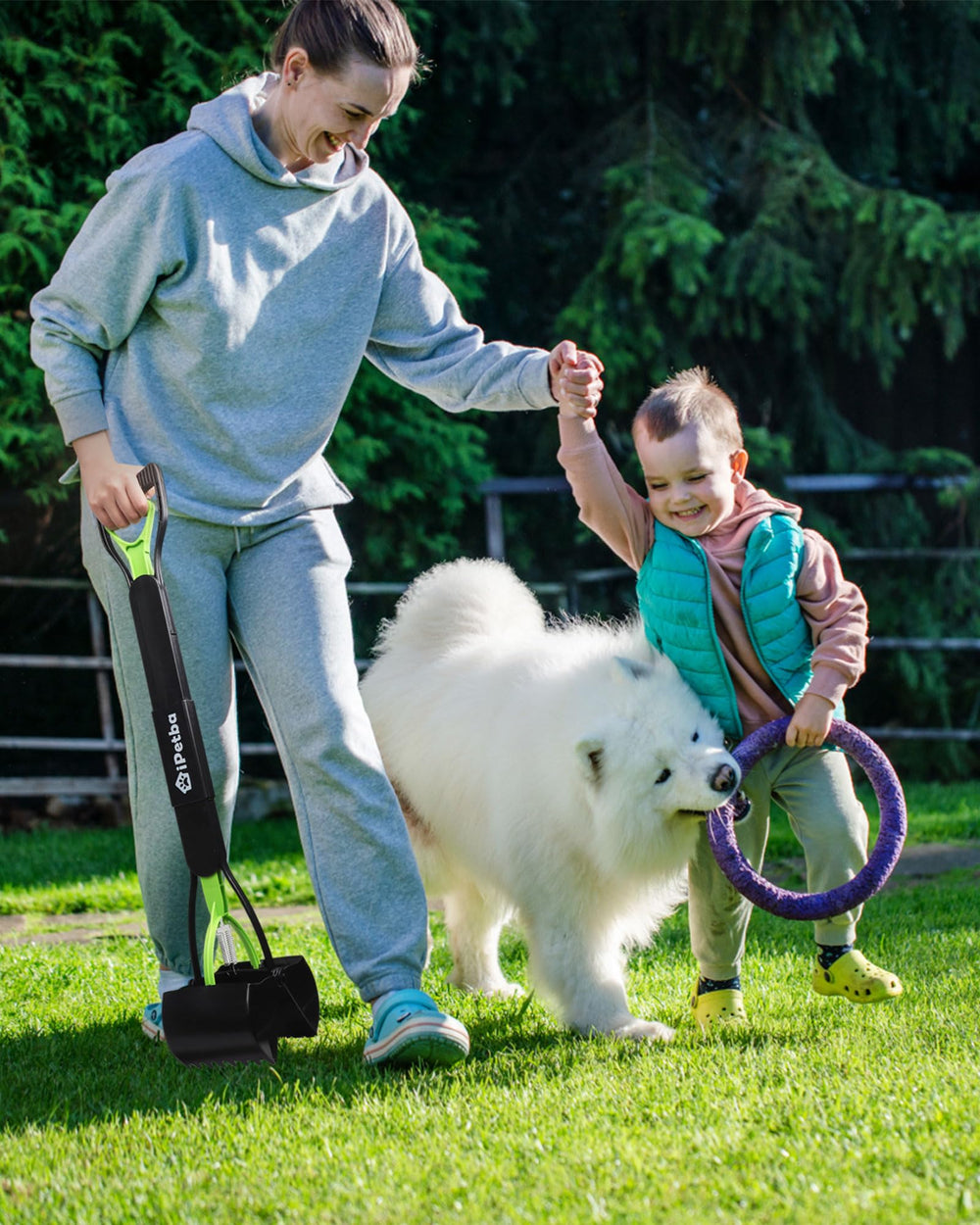 IPETBA pooper scooper with grass-friendly head for lawn-safe pickups