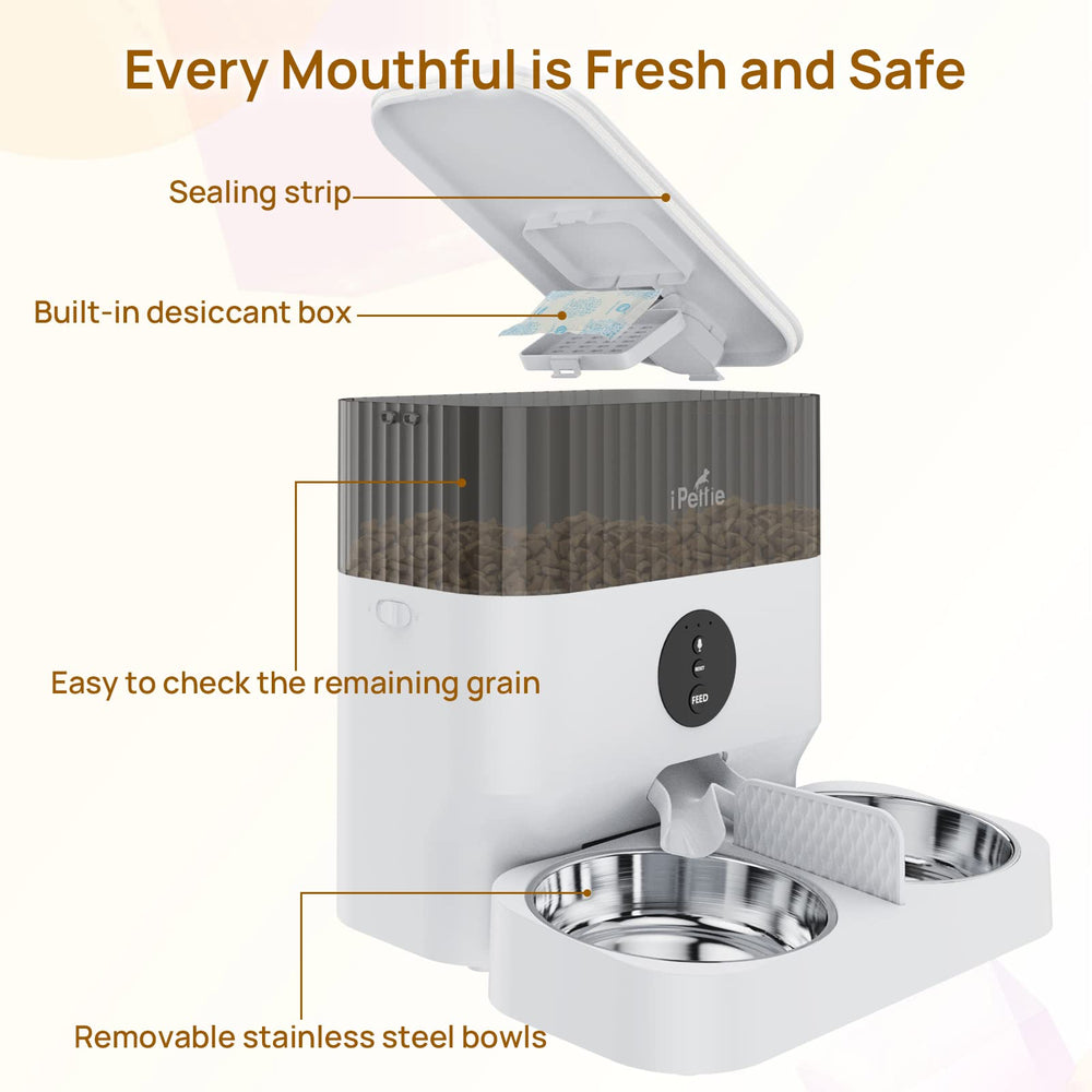 iPettie triple-lock storage keeps kibble fresh and safe