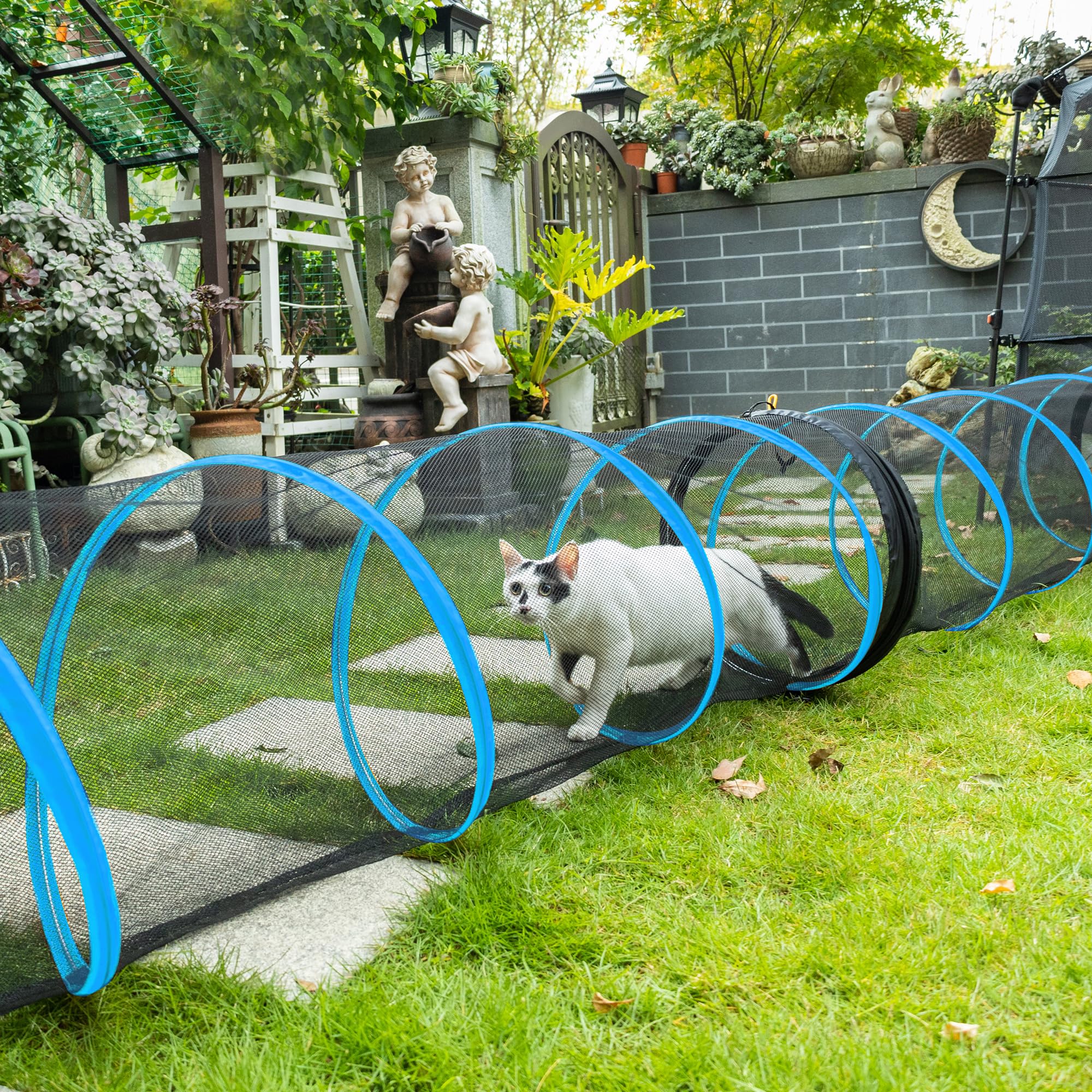 ITENT cat play tunnel three-pack demonstrates versatile setup and space-saving storage.