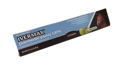 Ivermax paste being administered to a horse demonstrates easy oral dosing.