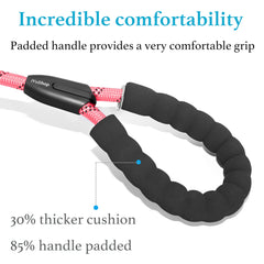 iYoShop Dual Dog Leash padded-handles provide comfortable grip during active strolls.