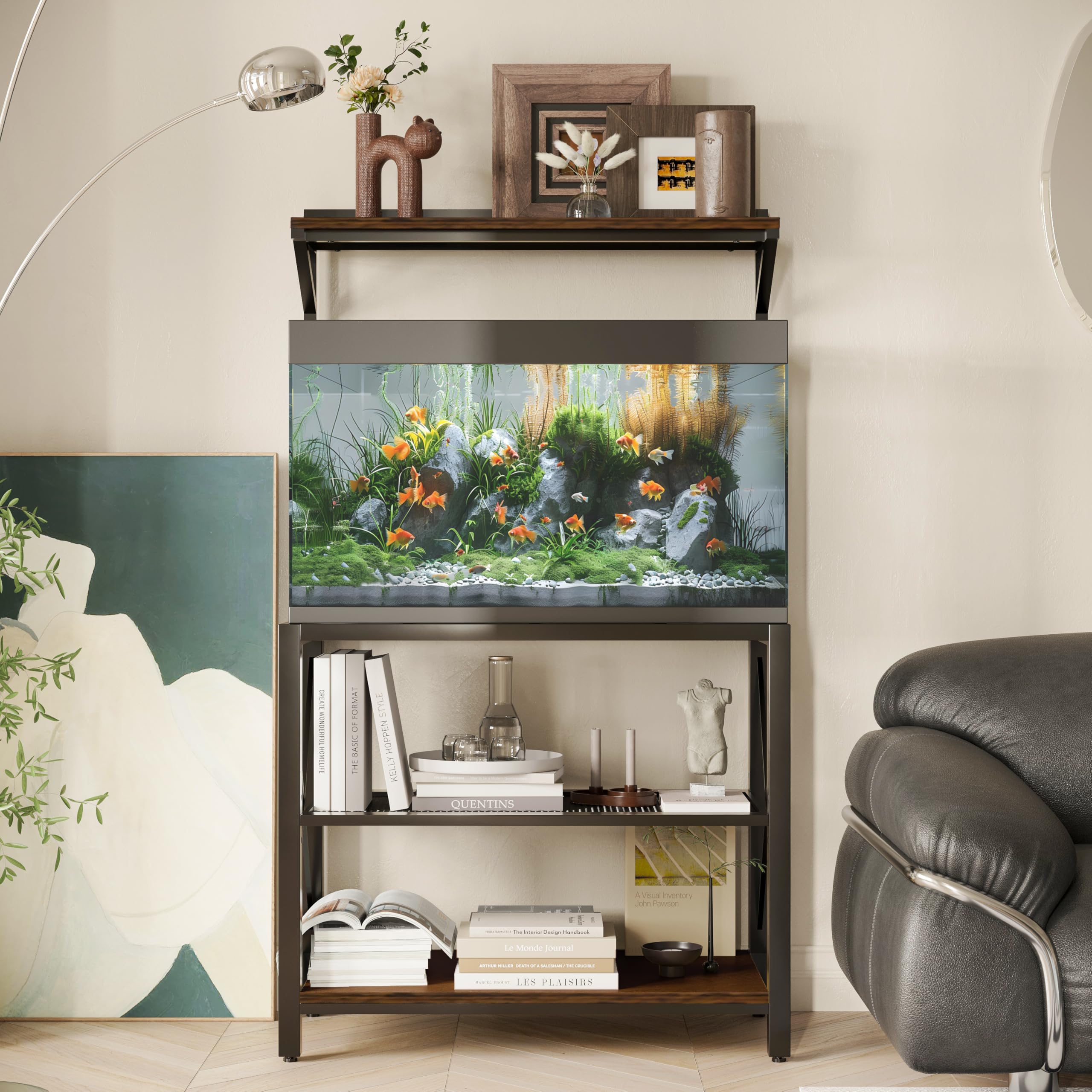 JAHOMET space-saving configuration helps maintain a tidy fish room