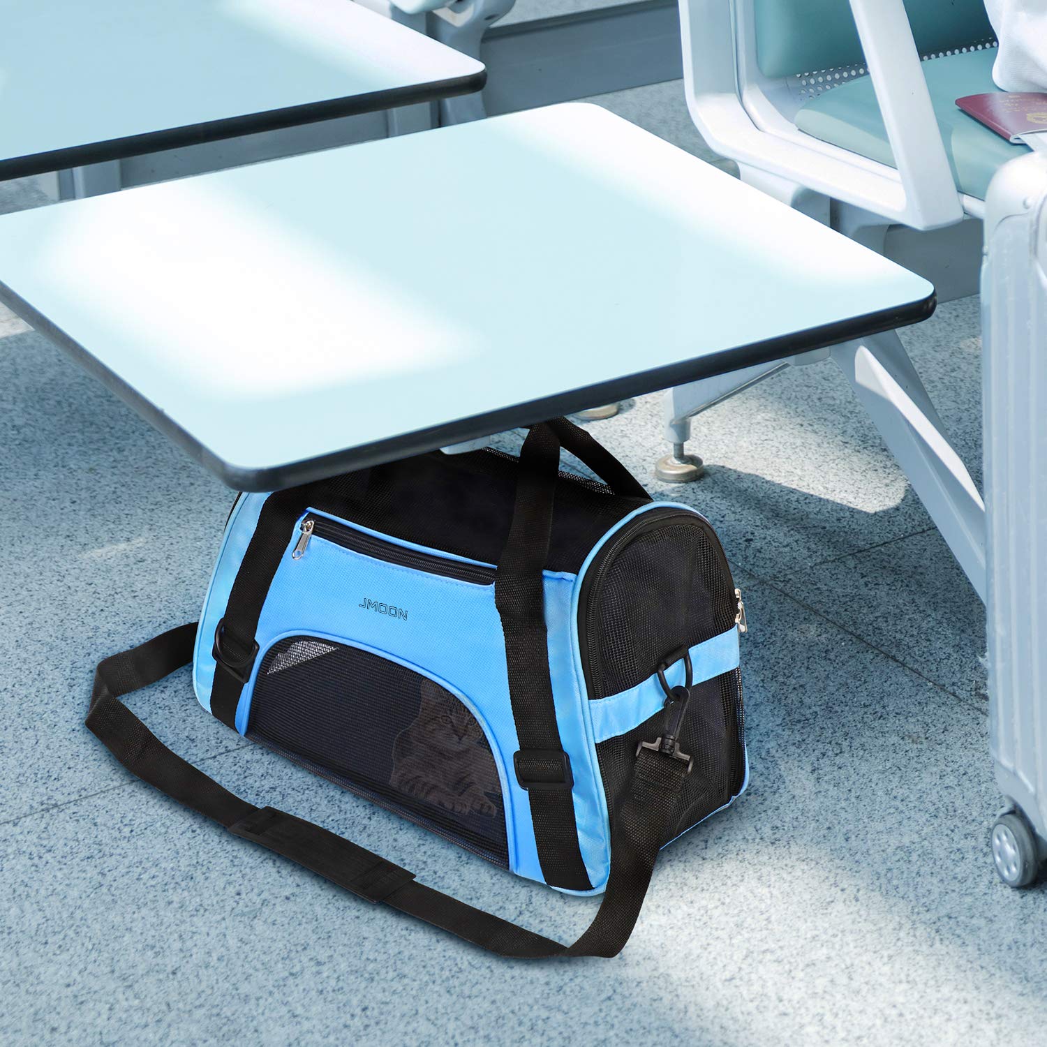 JMOON carrier close-up of waterproof anti-scratch material