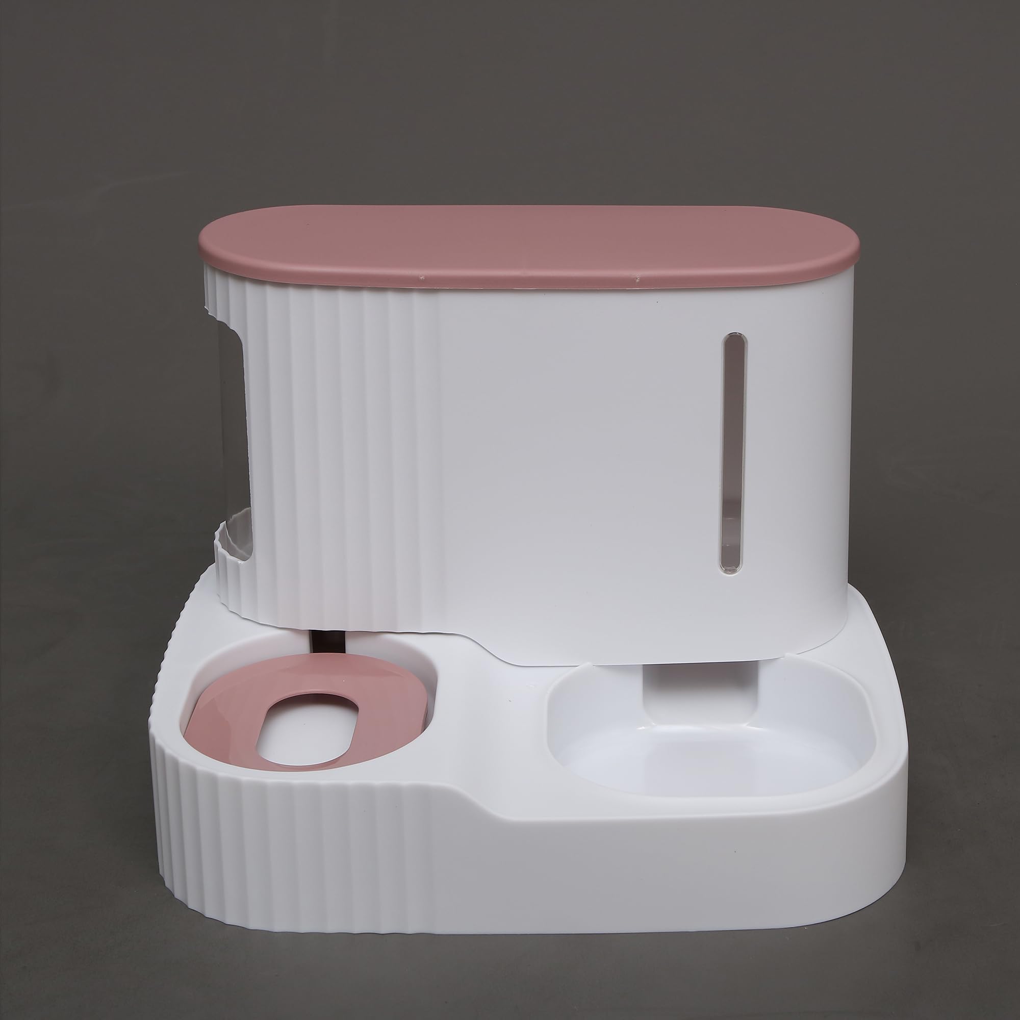 Junbec-Pet multifunction set serves as feeder and waterer.
