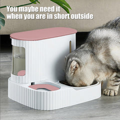 Junbec-Pet travel-friendly auto feeder for short trips.