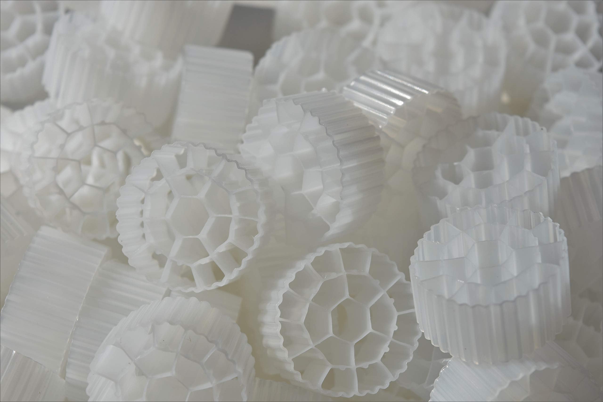 K3 Bio Filter Media moving-bed flow enhances surface area contact for robust beneficial bacteria.
