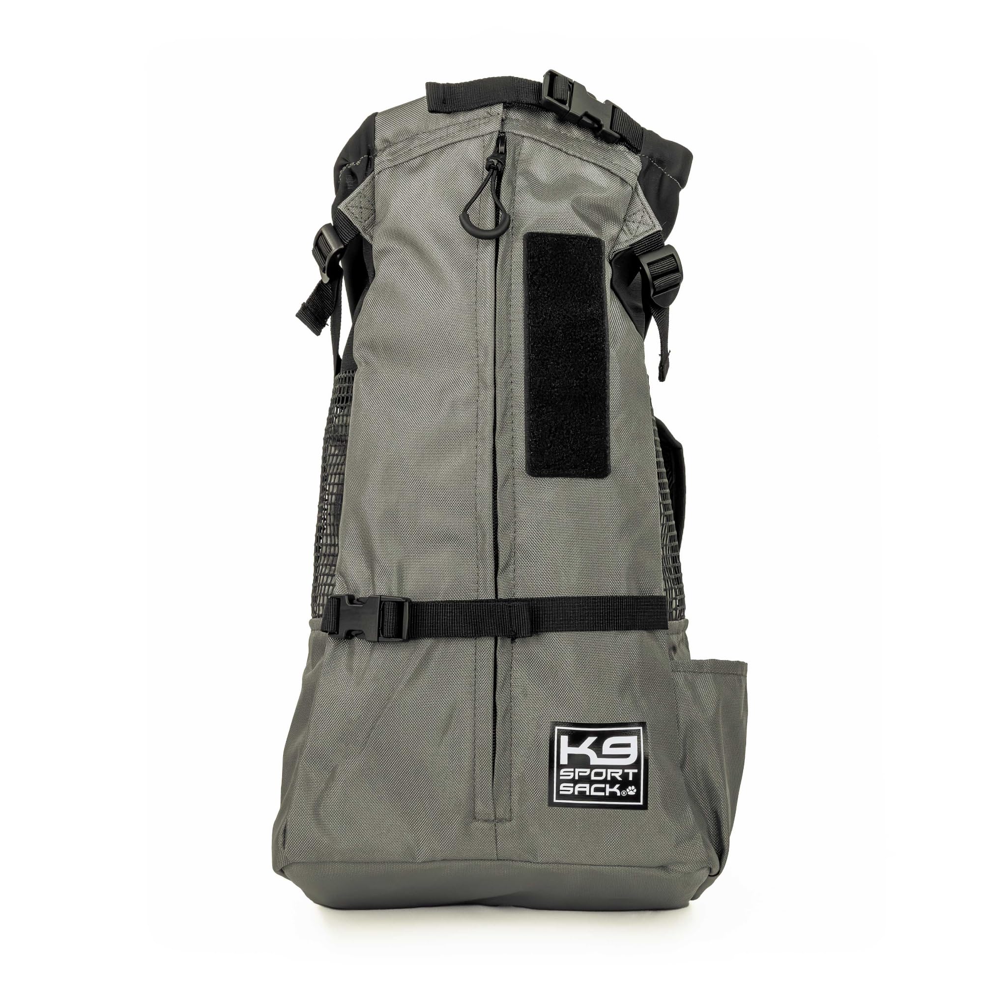 K9 Sport Sack Trainer X-Small quick-access design facilitates easy transitions during short trips.