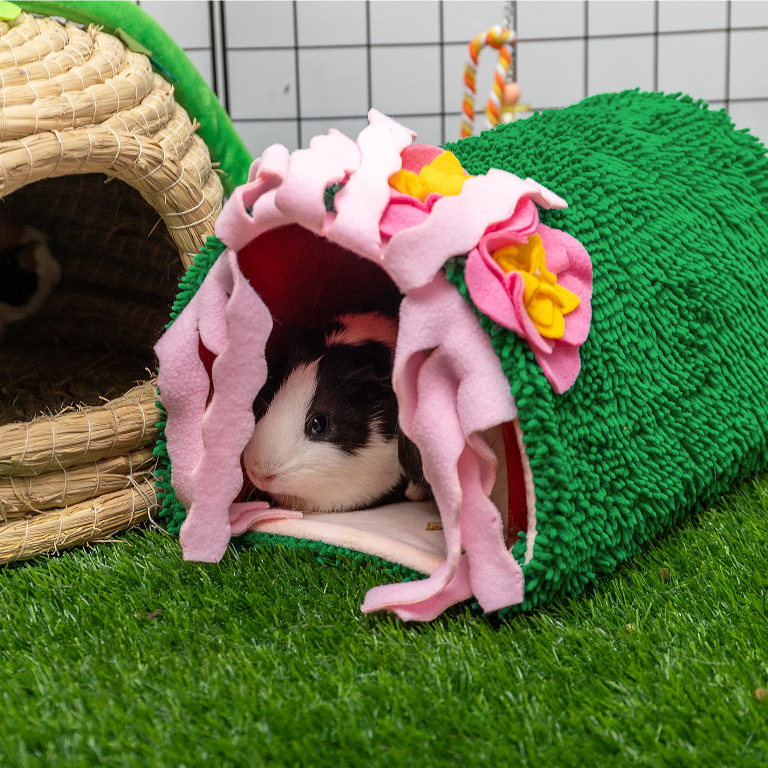 KAYCOWZA Guinea Pig Hideout cage décor adds personality and space-saving charm.