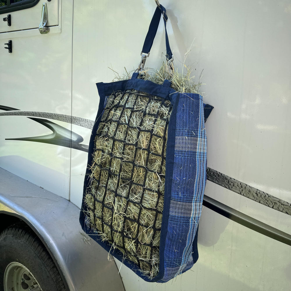 kensington deluxe slow feed bag mesh close-up shows 2x2 netting slows consumption