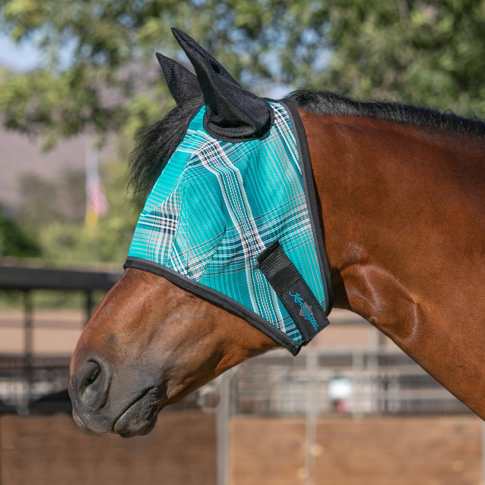 Kensington Signature fly mask with forelock opening protects mane while reducing rubbing.