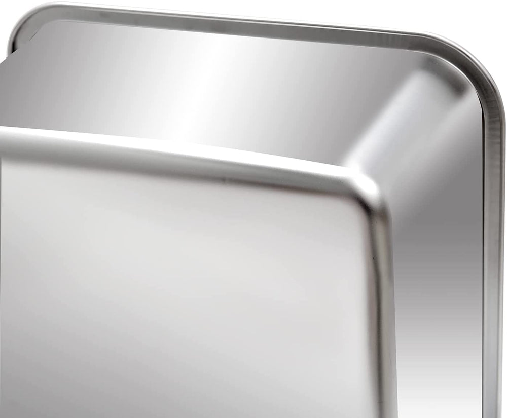 Kichwit stainless steel cat litter box is easy to clean and dries quickly.