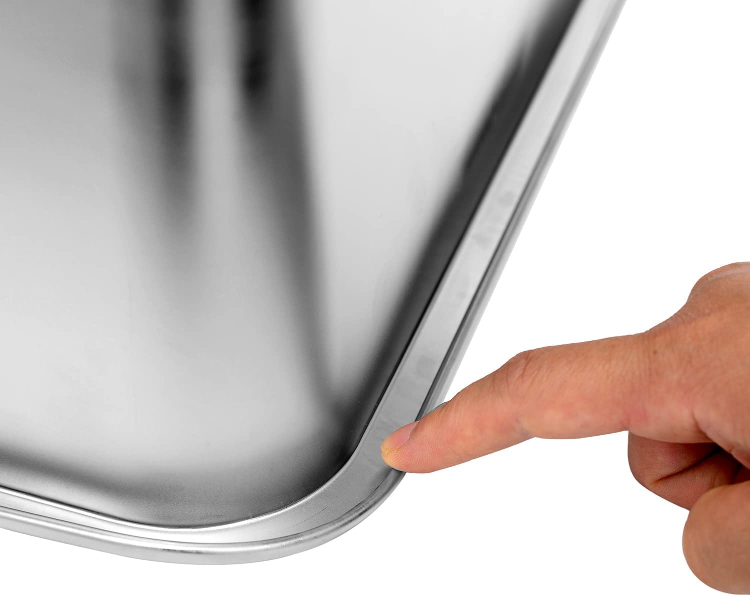 Kichwit stainless steel cat litter box reduces odors for a fresher space.