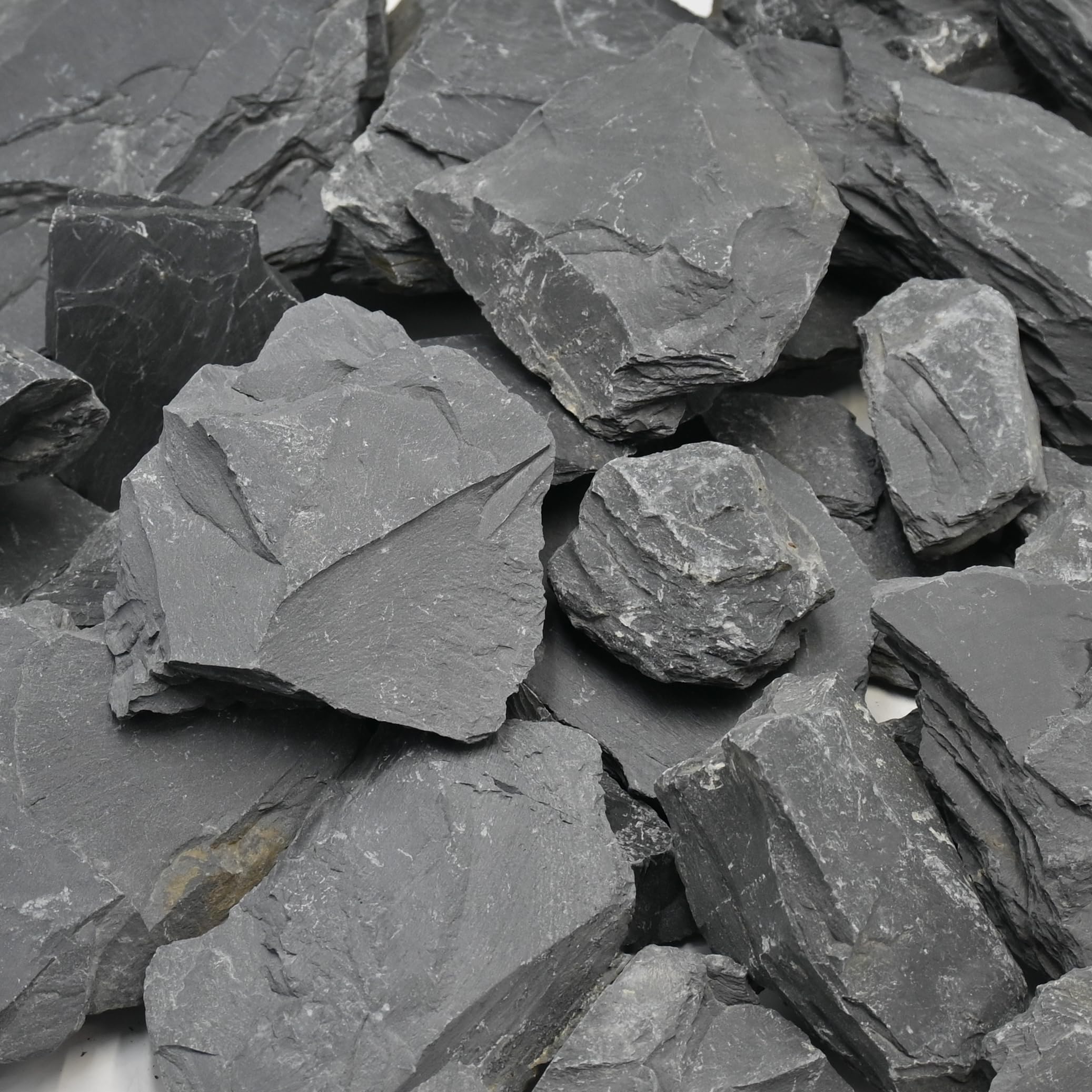 KINGRUI natural slate textures enhance terrarium layouts with durable, pH-friendly material