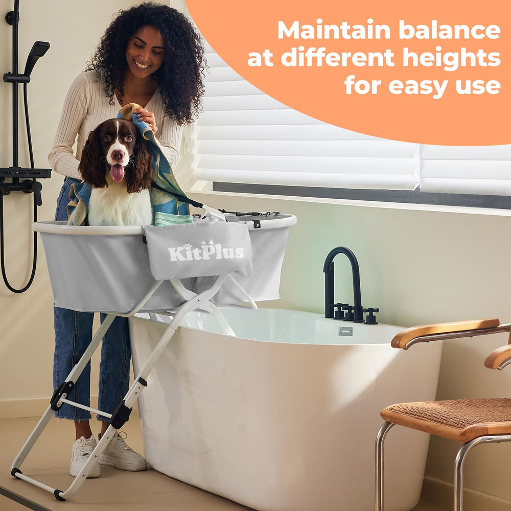 KITPLUS side pockets keep shampoo and towels within reach.