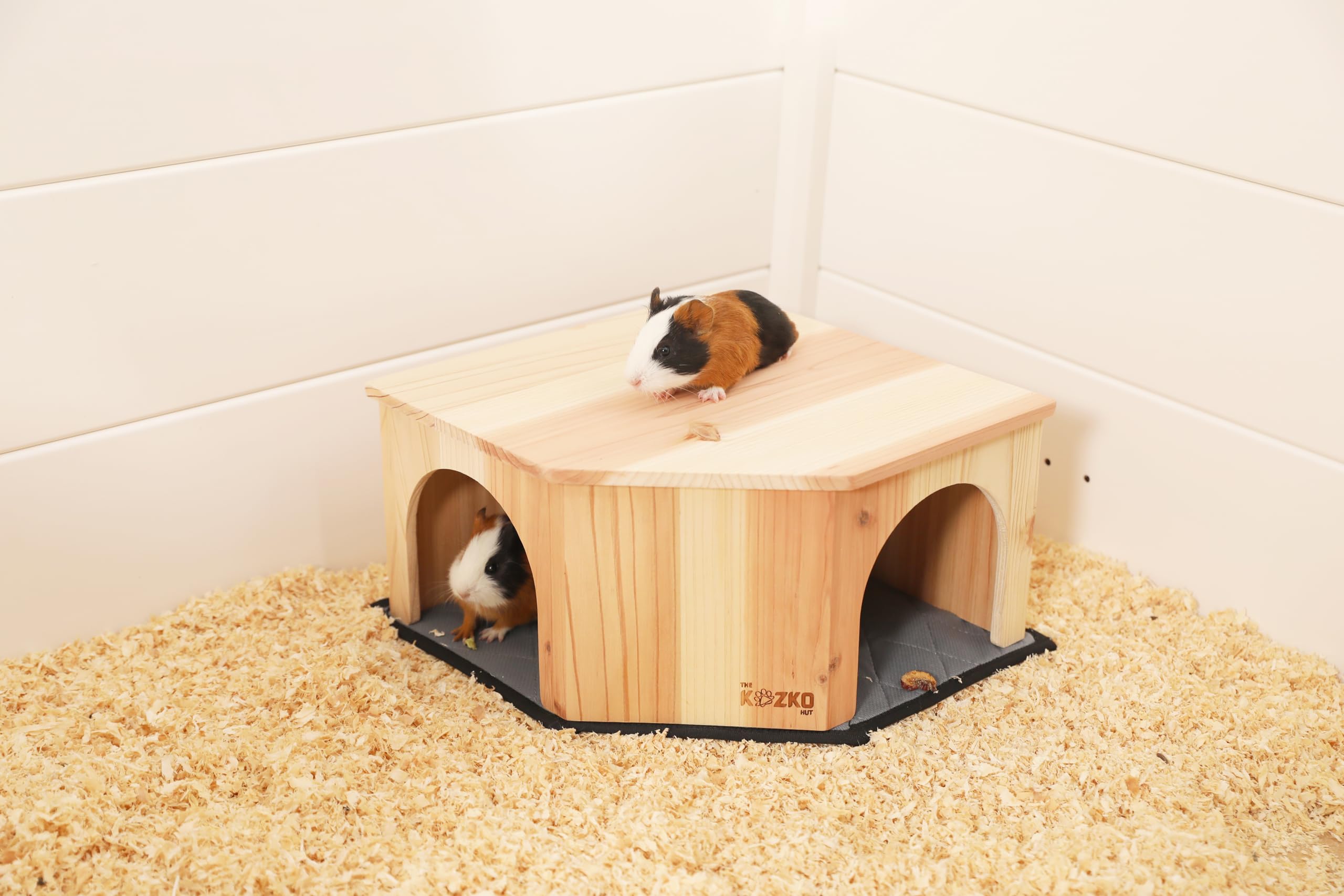 The Kozko Hut peepad liner inside hideout helps keep bedding dry and cozy.