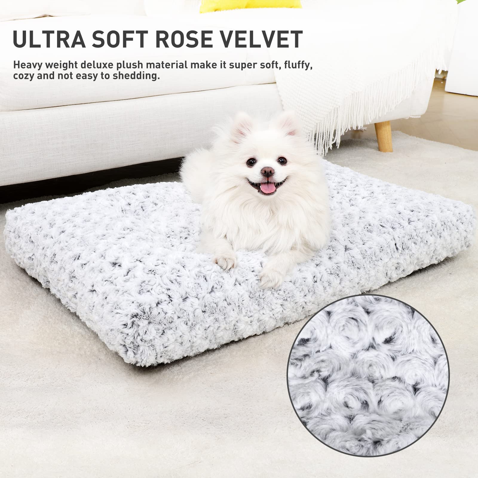 KSIIIA washable dog bed Deluxe top view highlights soft velvet surface for calm resting.