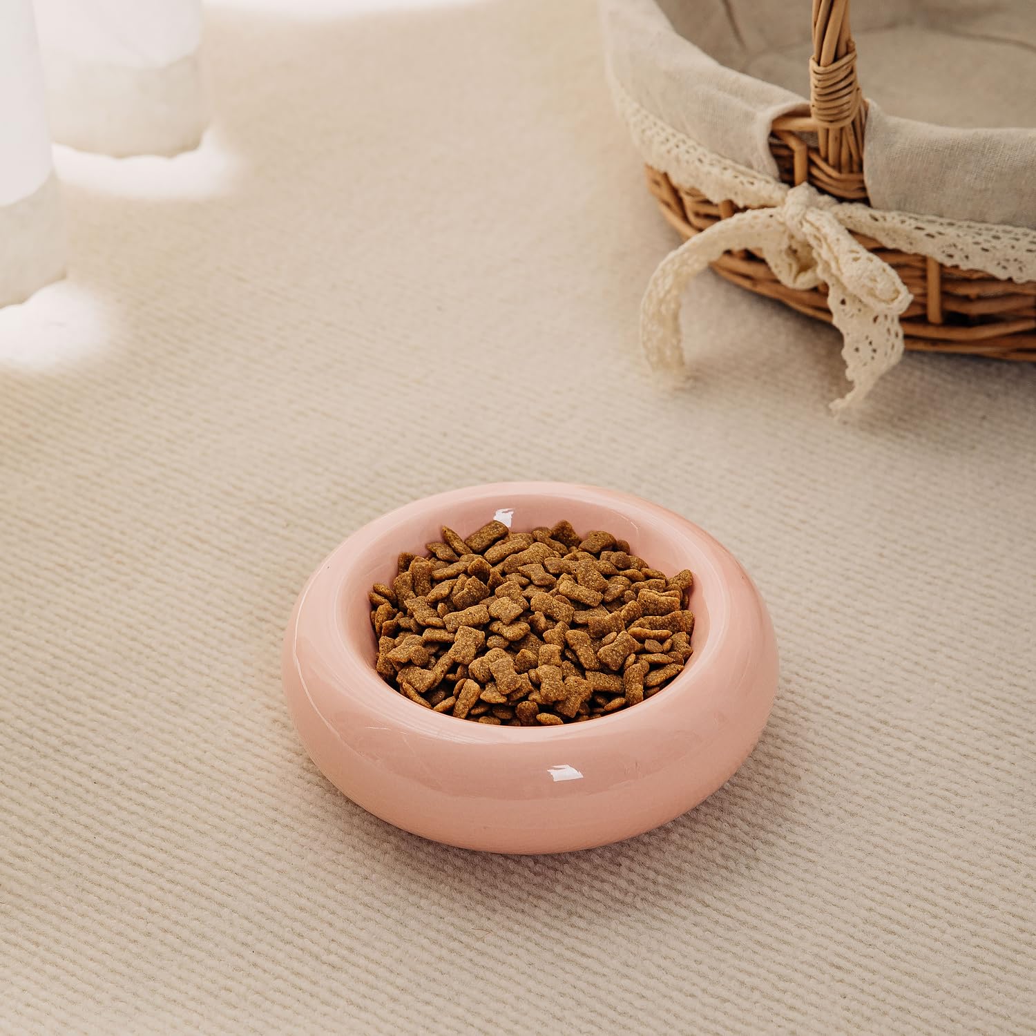 KTLECL whisker-fatigue-relief bowl reduces whisker contact during meals