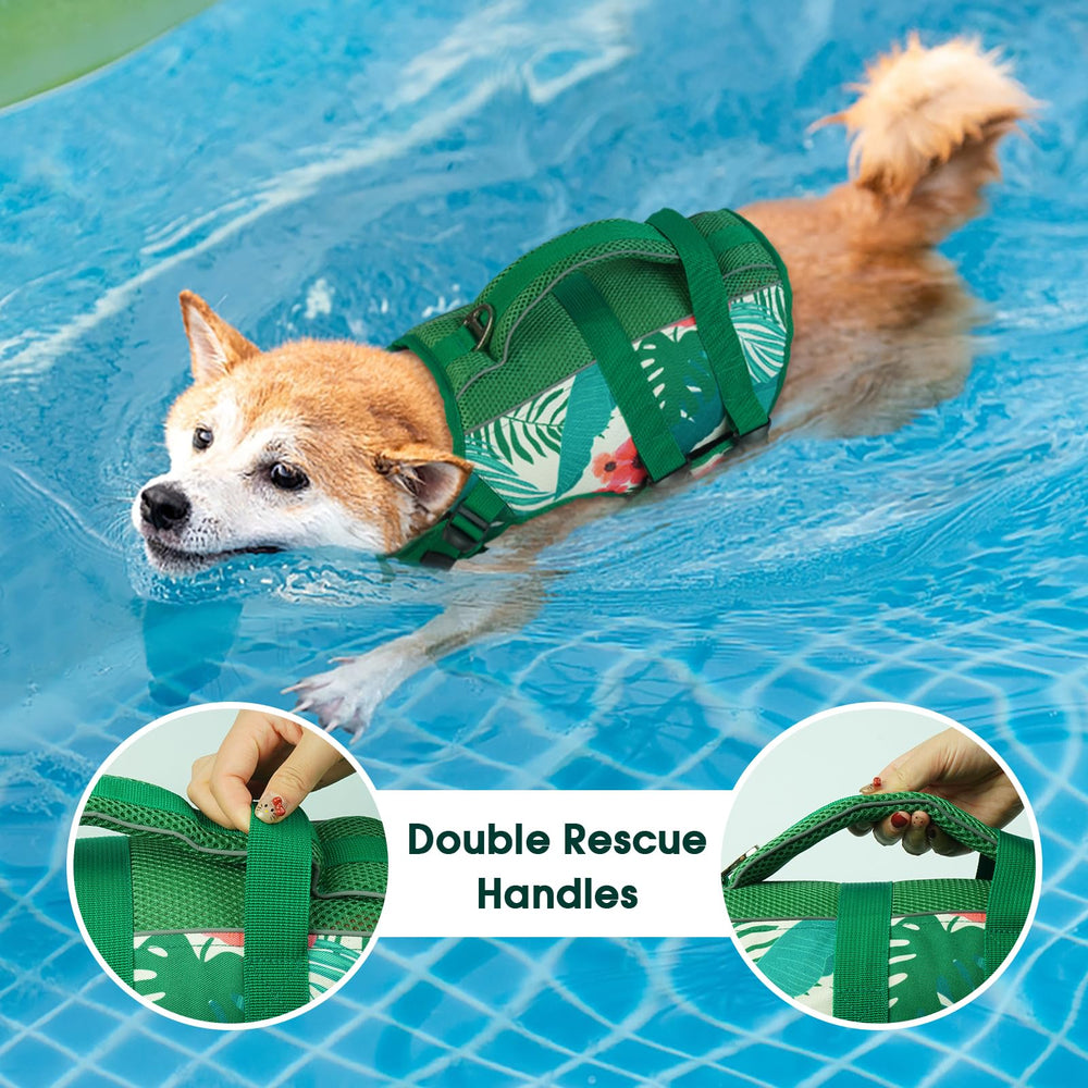 Kuoser dog lifejacket reflective safety features aid nighttime or low-light visibility.