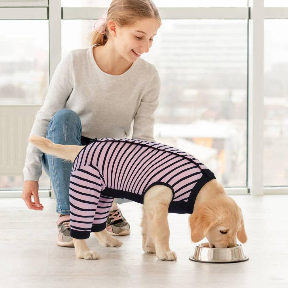 Kuoser snug-fit recovery sleeve reduces stress while healing.