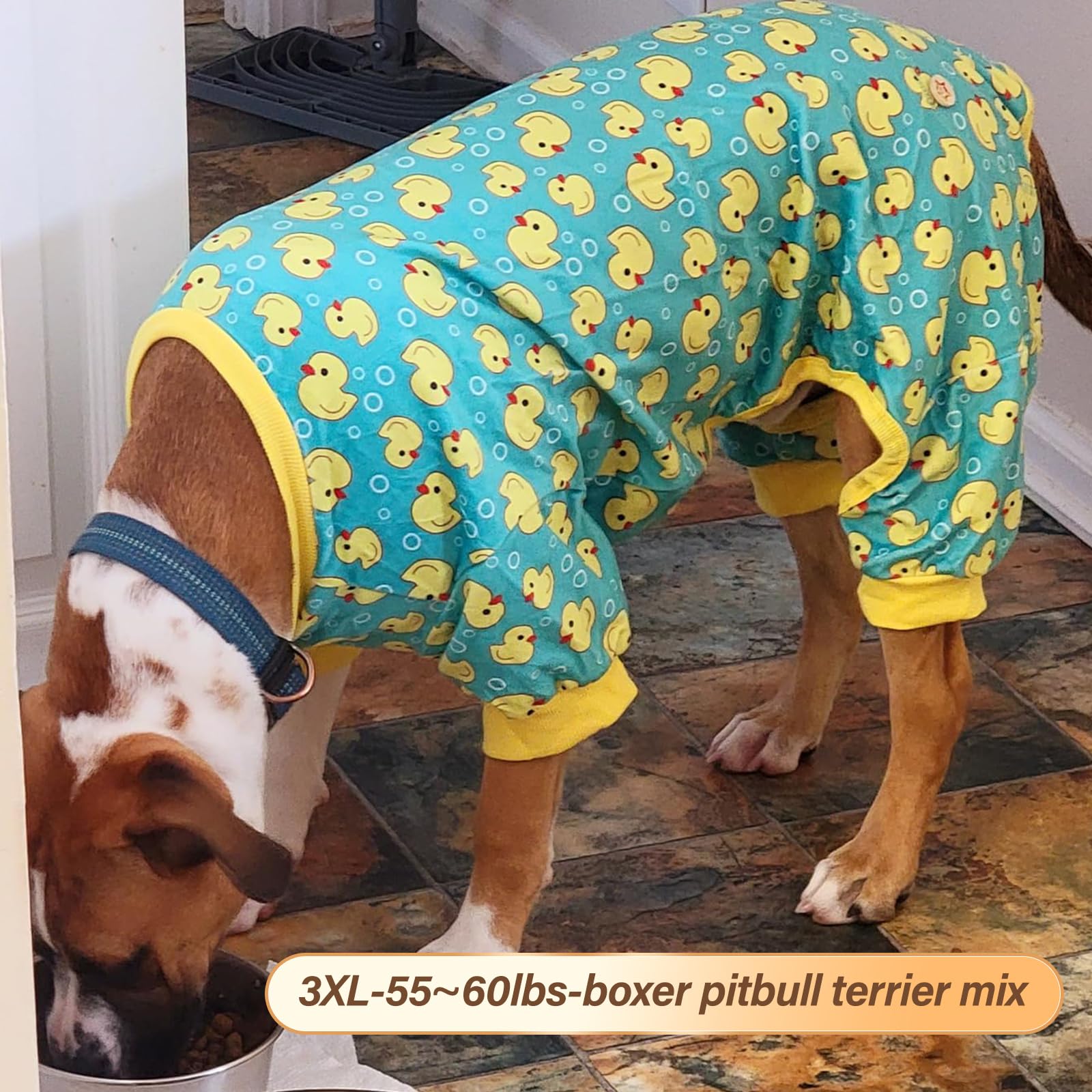 KYEESE 3X-large fit provides comfortable lounging for bigger dogs