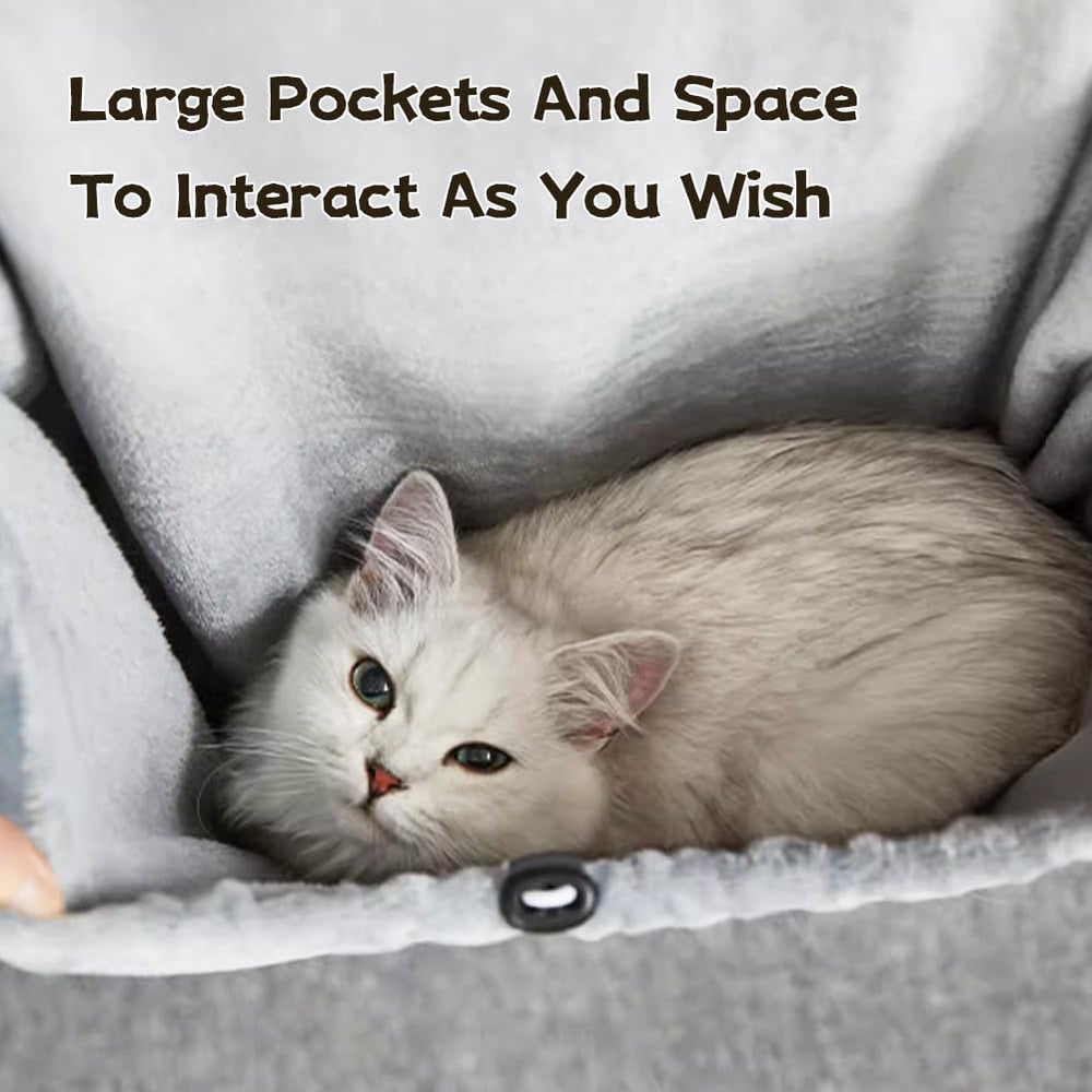La La Pet cat apron three-gear snap adjustments tailor the fit for different body sizes