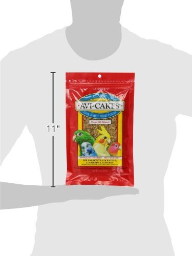 Lafebers Avi-Cakes served in cage demonstrates easy feeding
