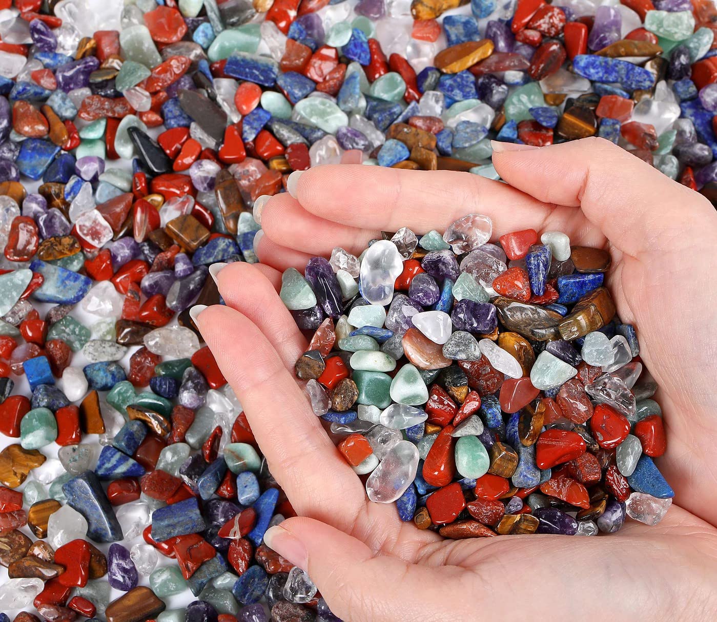 LAIDANLA polished crystal chips irregular shapes showcase natural sparkle.