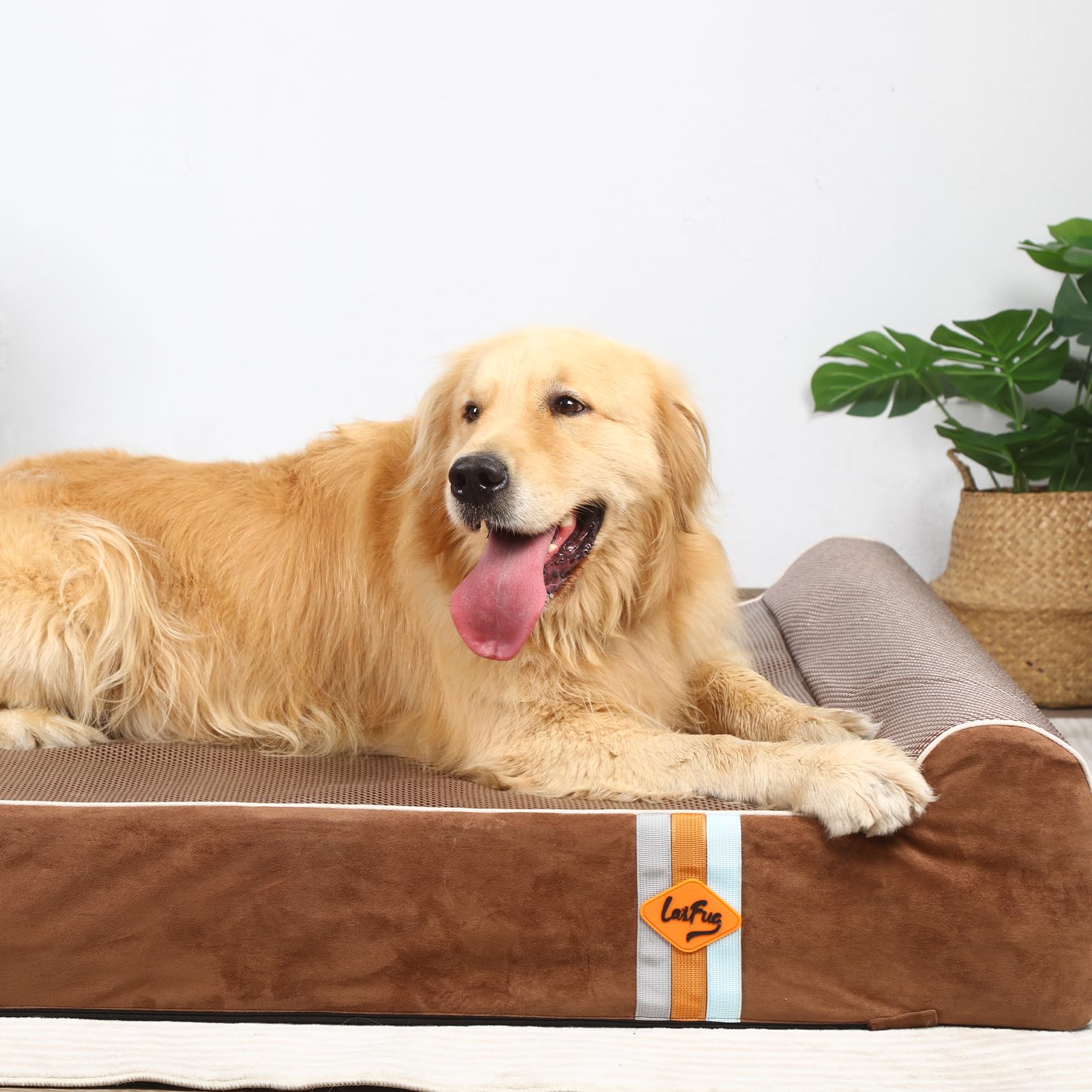 Laifug soft microfiber cover texture highlights gentle touch and skin-friendly comfort.