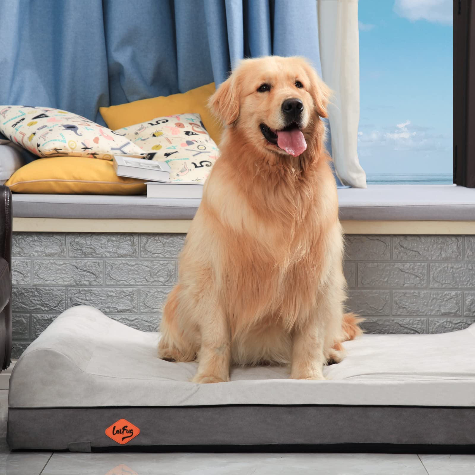 Laifug soft microfiber cover is removable for easy washing.