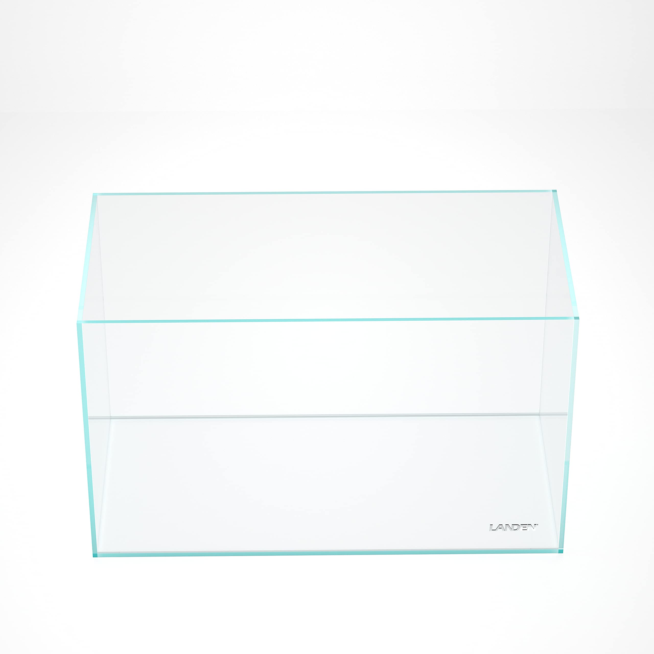 Landen 60P bezel-less viewing image emphasizes immersive wide-vision aquarium experience.
