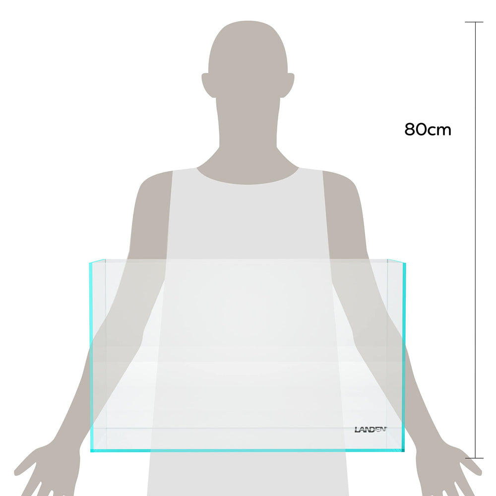 Landen 60P close-up of low-iron glass highlighting high transparency and precise edges.
