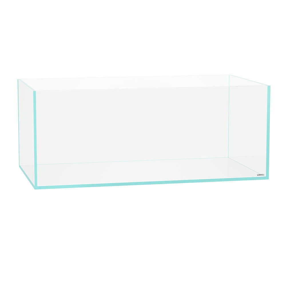 Landen 90S low-iron glass delivers vivid, true-to-life aquascape colors.