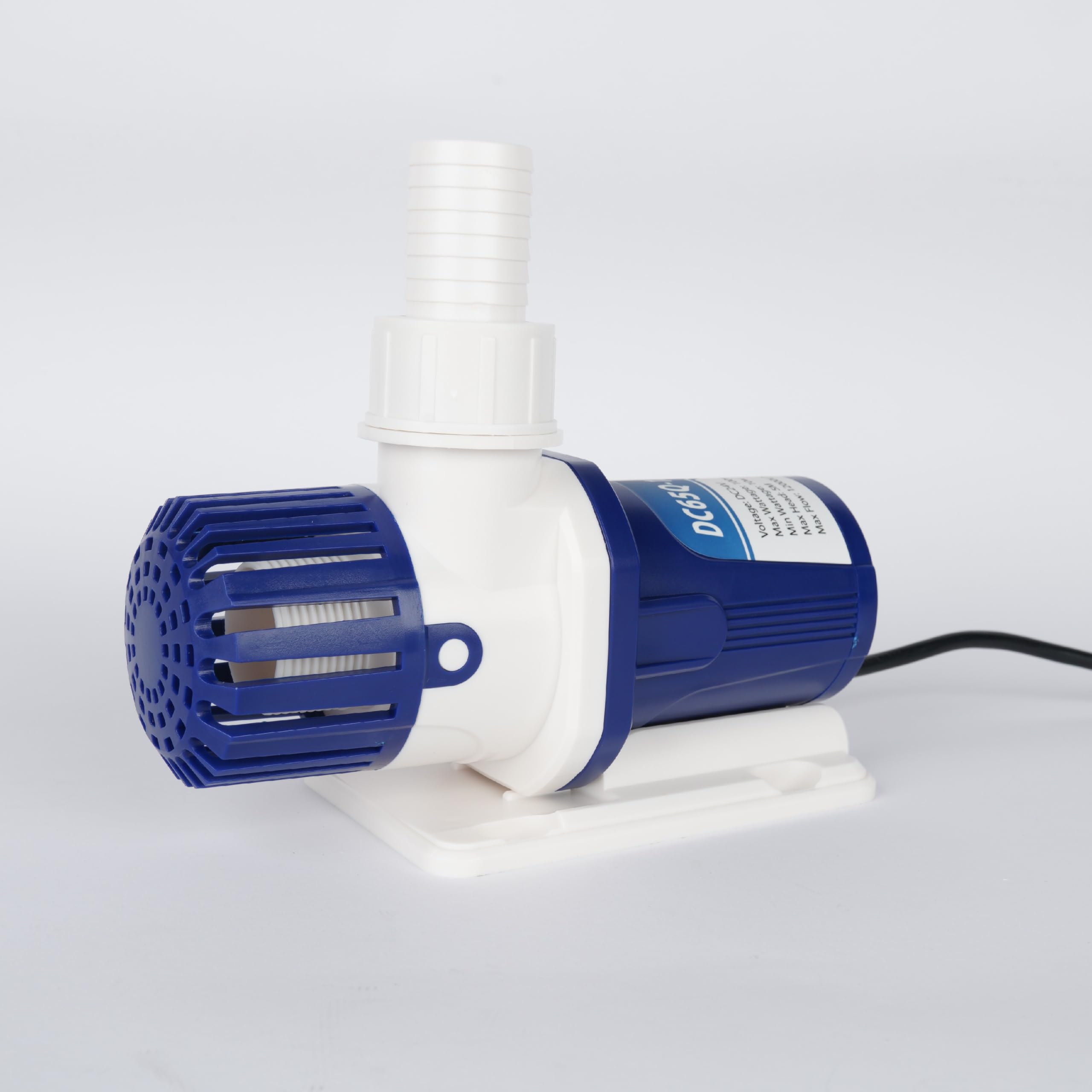 LANDEN BIOSMO 2000DC quiet-operation ensured for peaceful aquariums and ponds.